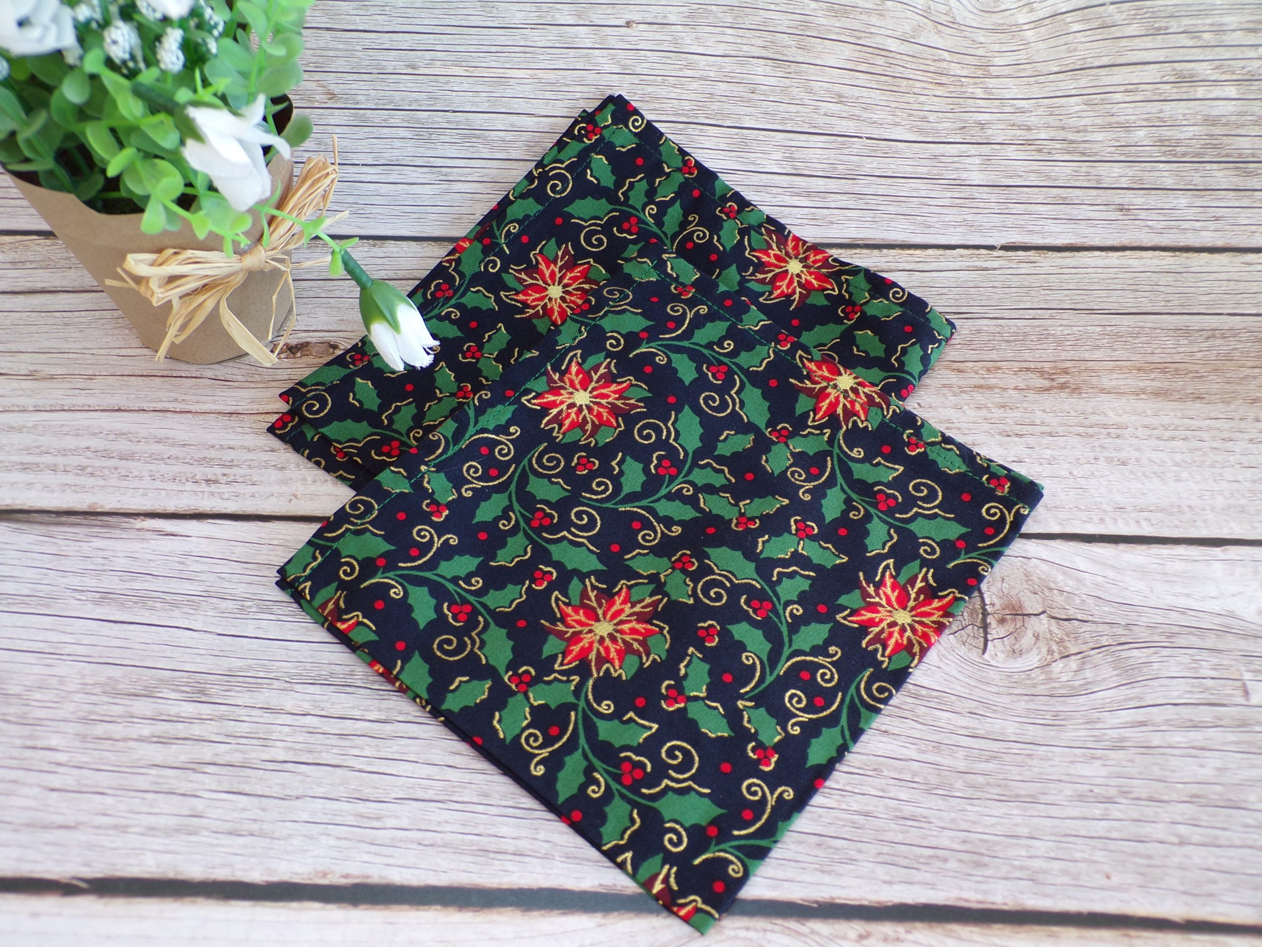 Les 2 serviettes de table ( 3 coloris )