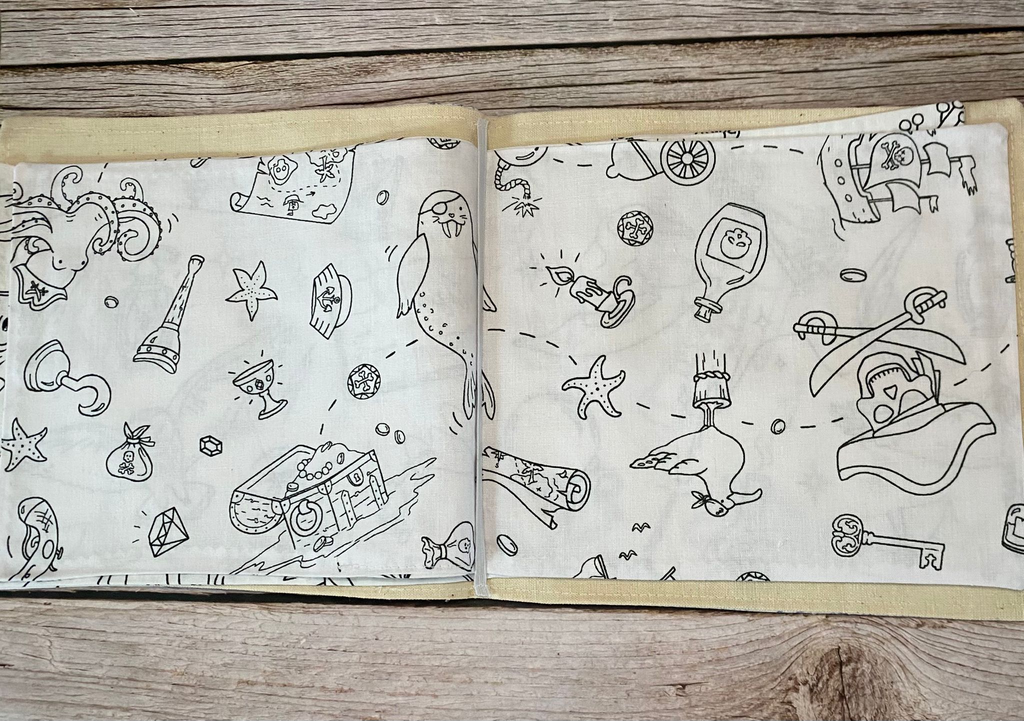 Livre de coloriage lavable 4 pages ( 8 coloris ) – Image 16