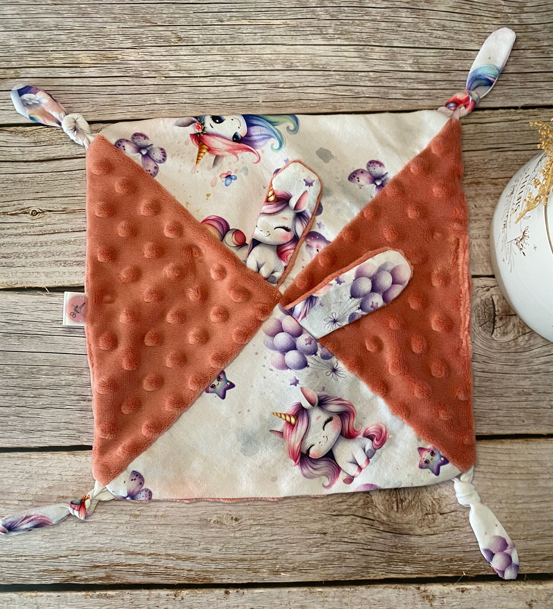 Doudou plat ( 5 coloris ) – Image 2