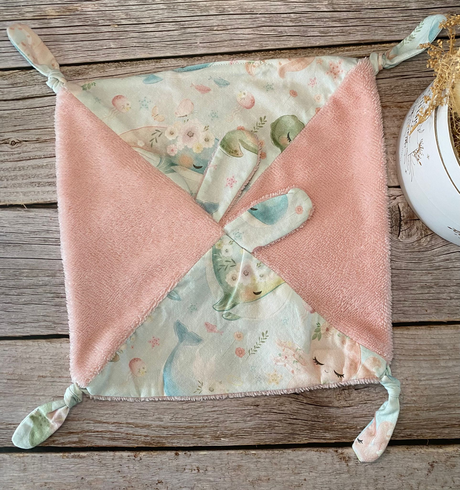 Doudou plat ( 5 coloris ) – Image 4