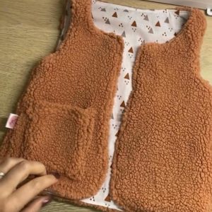 Gilet sans manches réversible 2/3 ans, en bouclette et coton