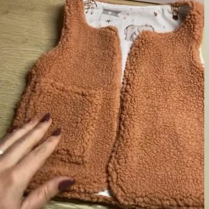 Gilet sans manches réversible 2/3 ans, en bouclette et coton