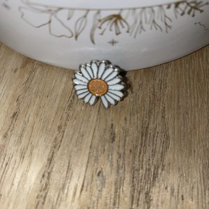 Pin’s pâquerette