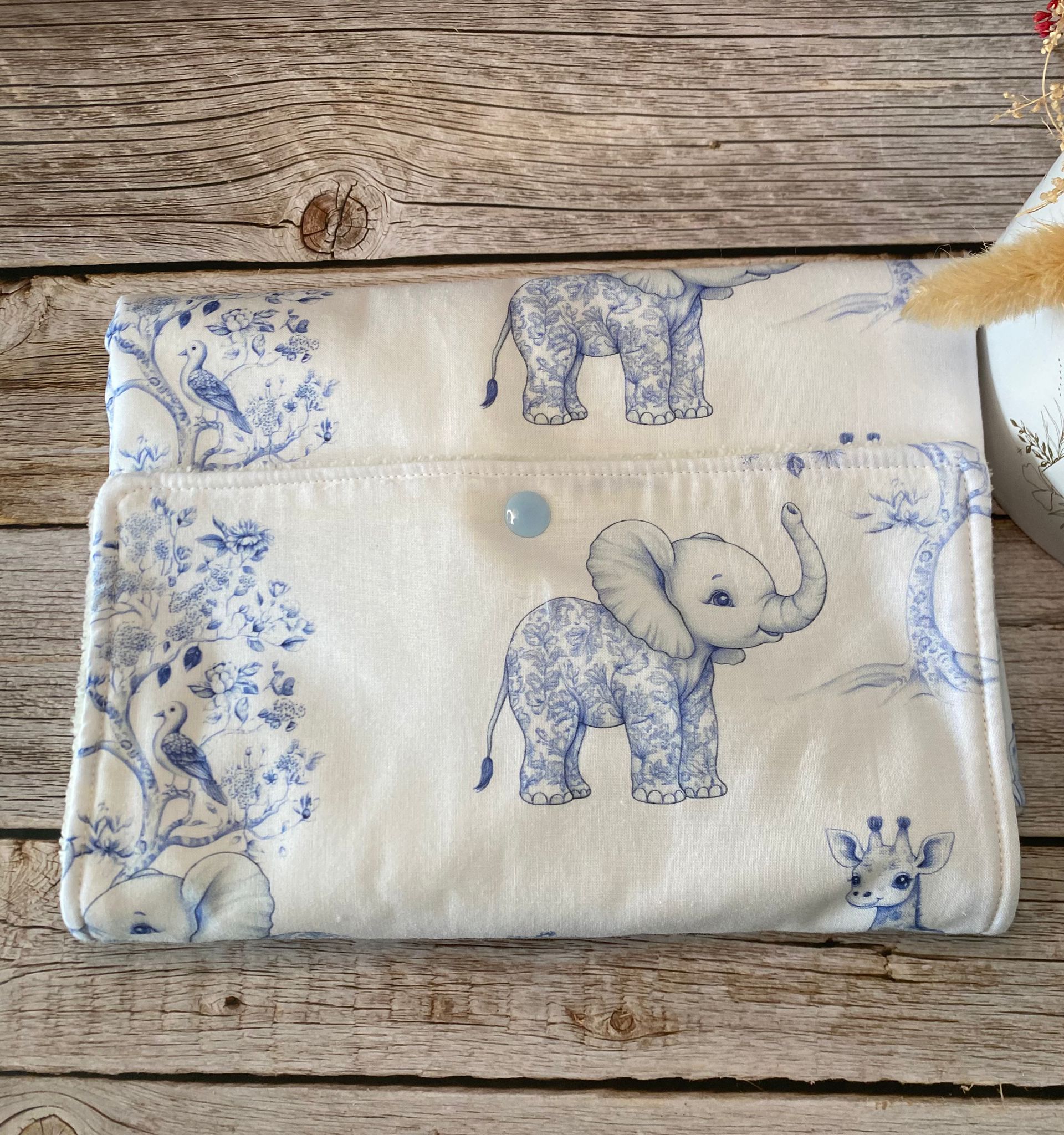Tapis à langer nomade imperméable ( 4 coloris )