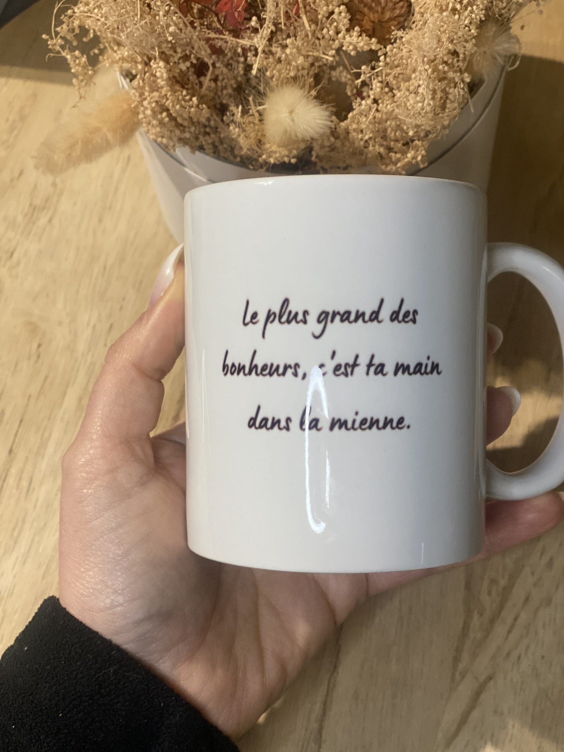 Tasse “Le plus grand des bonheurs, c’est ta main dans la mienne” – Image 2